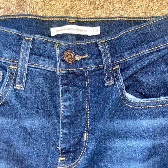 Levi’s 720 High Rise Super Skinny Jeans - Picture 4 of 4